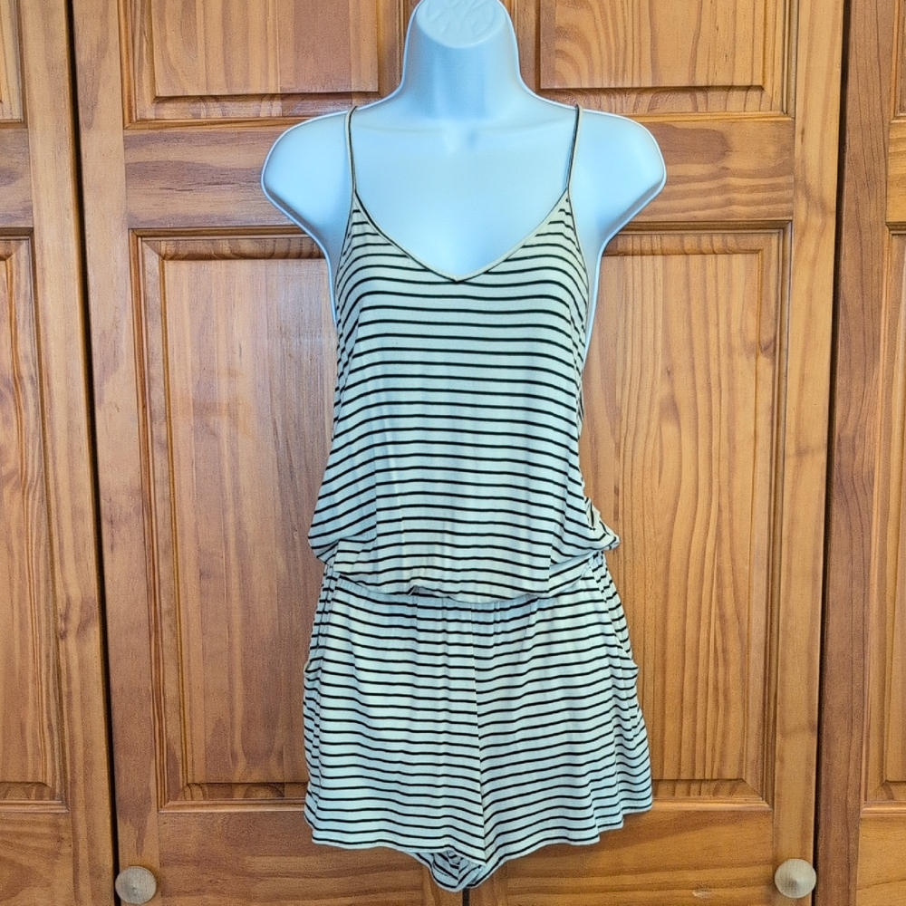 Double Zero Black/White Striped Sleeveless Romper M          CC209